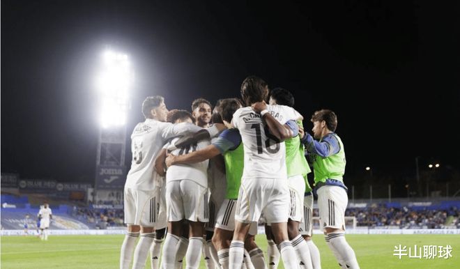 开云体育官网-欧冠加时末段再迎强敌，尼斯远射贴柱，主帅态度：震撼外界，球探报告显示潜力(欧冠巴萨3比2力克巴黎全场最佳)